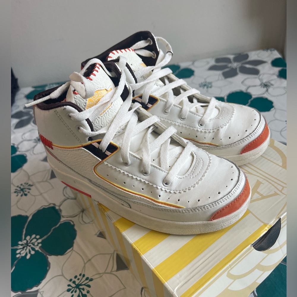 Used like new Jordan's 2s size 1.5 boys